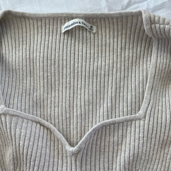 Abercrombie Long-Sleeve Sweetheart Sweater Bodysuit - Picture 2 of 3